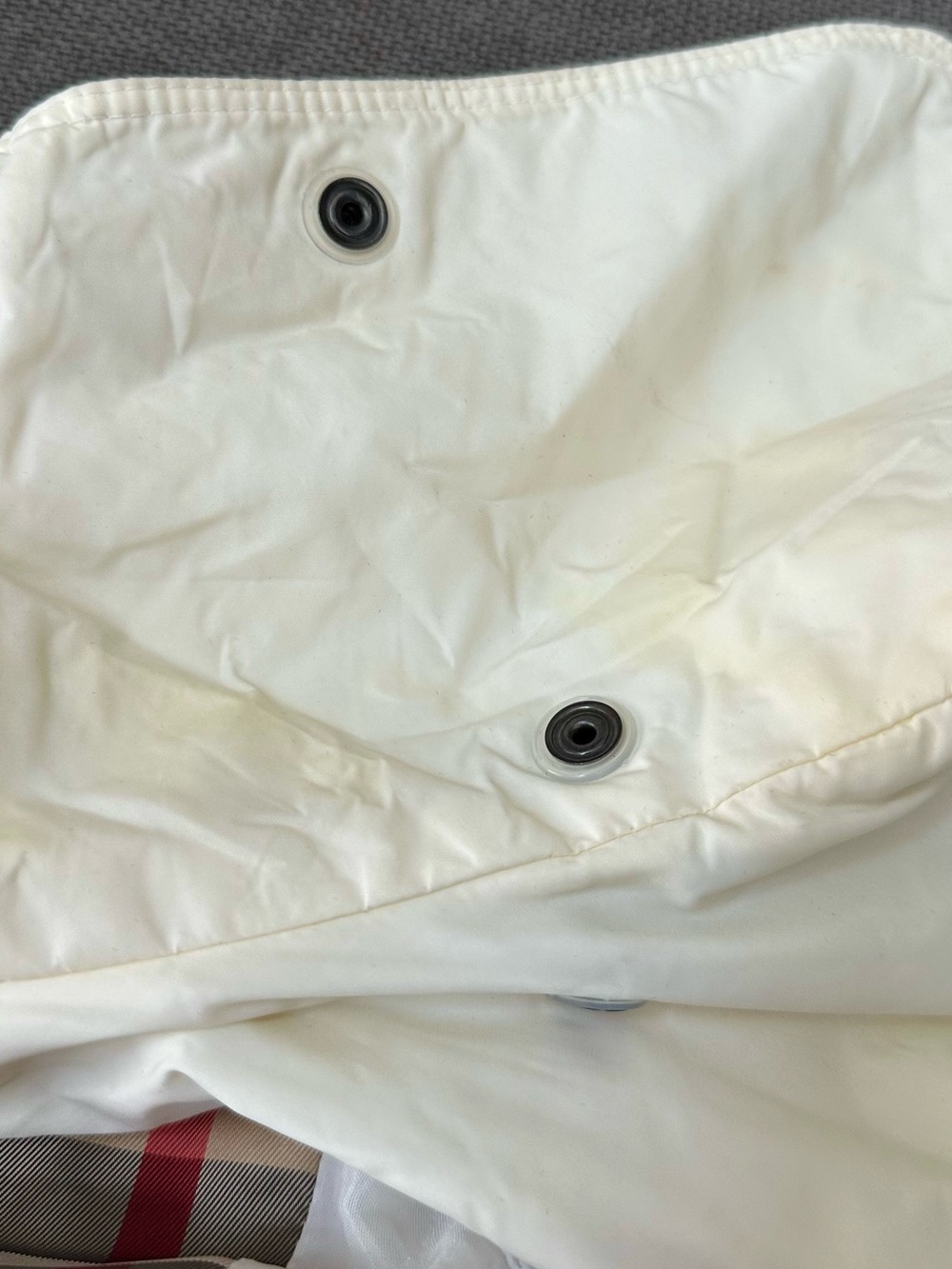 Burberry Ivory/Butter Hooded Lightweight Anorak Jacket - Picture 5 of 16